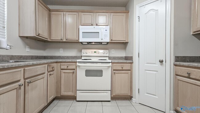 Building Photo - 111 Artesian Ln NW