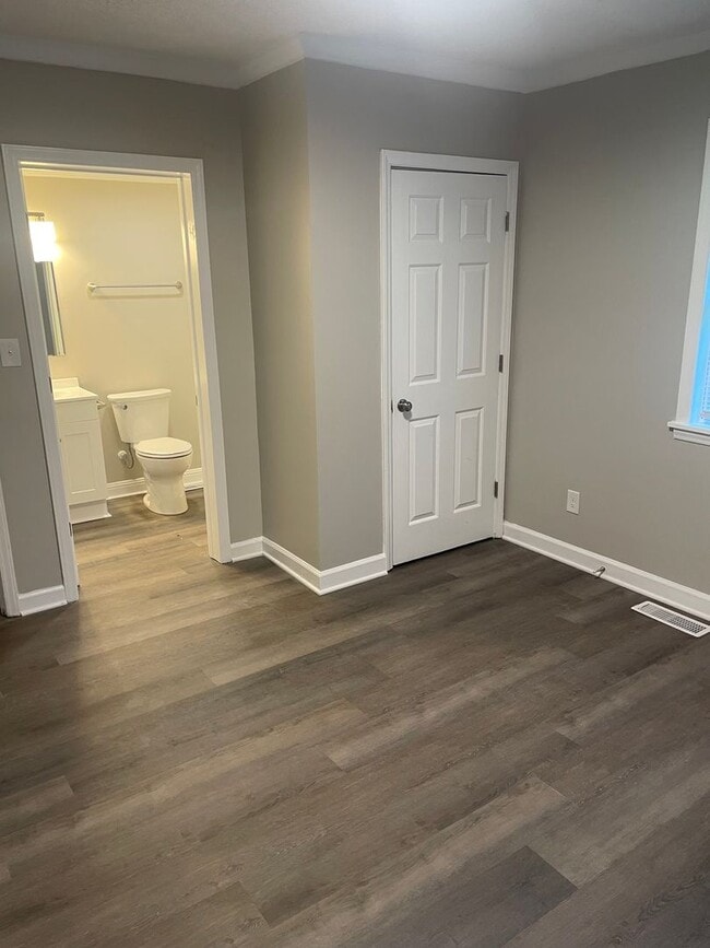Building Photo - 290 Hialeah Ct