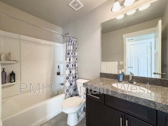 Building Photo - 12702 Stone Heights Dr