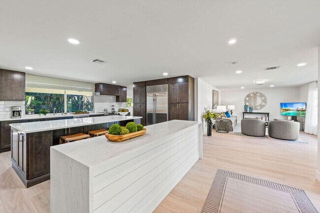 Building Photo - 606 Wedge Dr