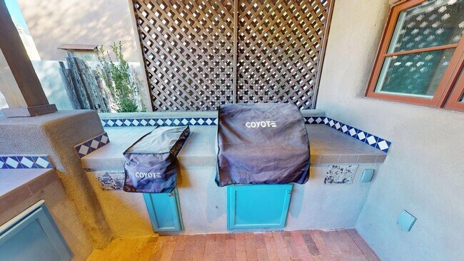 Building Photo - This historic South Capitol home with incr...