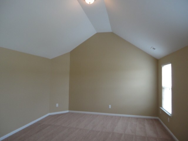 Building Photo - 1010 Golden Crest Dr