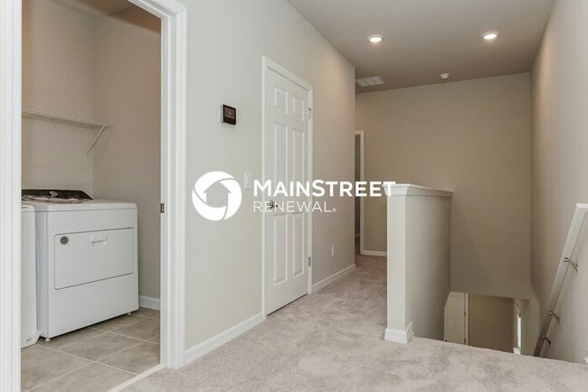 Building Photo - 3 Bedroom Pet-Friendly Home in New Smyrna ...