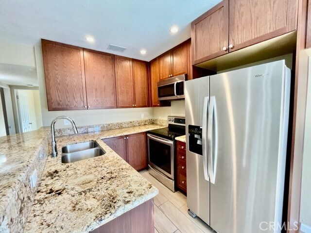 Building Photo - 45313 Sunset Ln