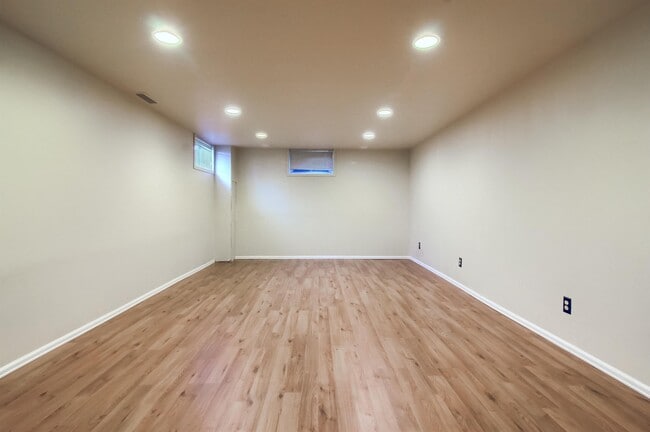 Building Photo - 3084 W Chenango Ave