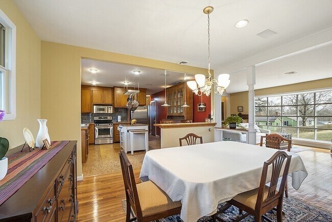 Building Photo - 71 Bemis Rd