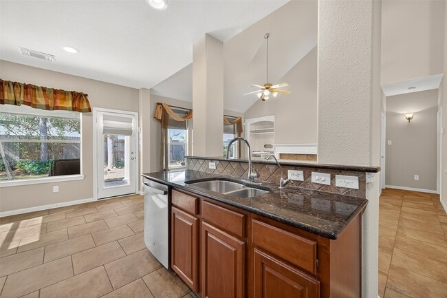 Building Photo - 26439 Sundown Cove Ln