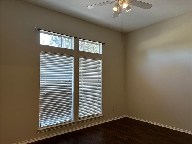 Building Photo - 1707 Magnolia Lake Ln