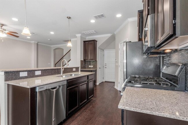 Building Photo - 13400 Briarwick Dr