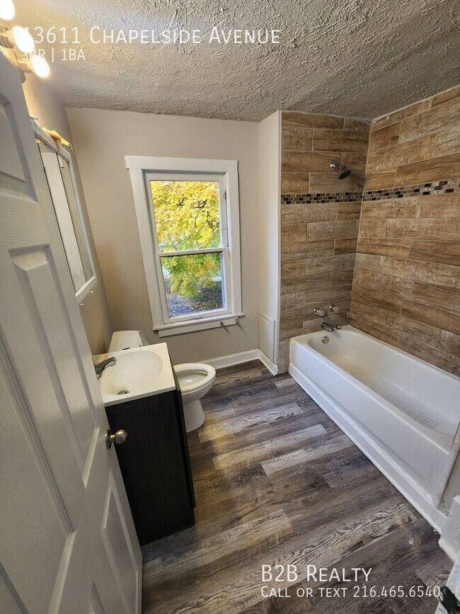 Building Photo - 13611 Chapelside Ave