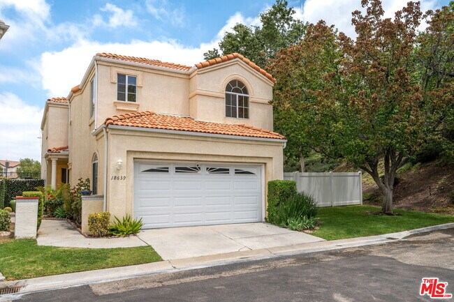 Building Photo - 18639 W Nathan Hill Dr