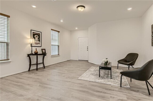 Building Photo - 13905 Vigilance St