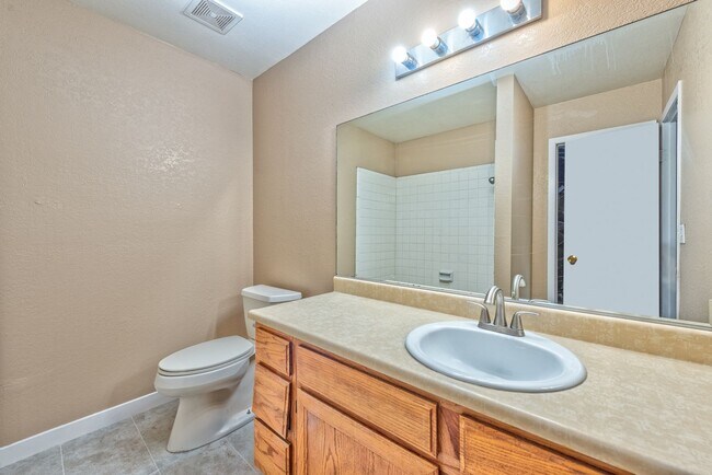 Building Photo - 3771 Shirebrook Dr