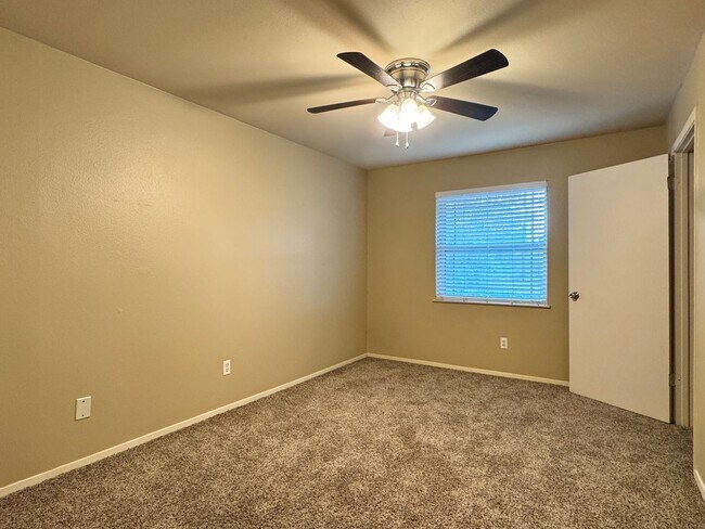 Building Photo - 8414 Cambridge Rd