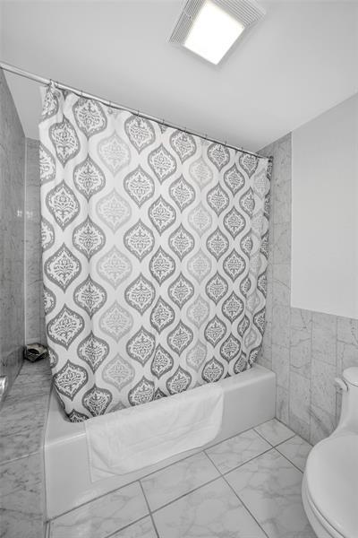 Building Photo - 3900 Galt Ocean Dr