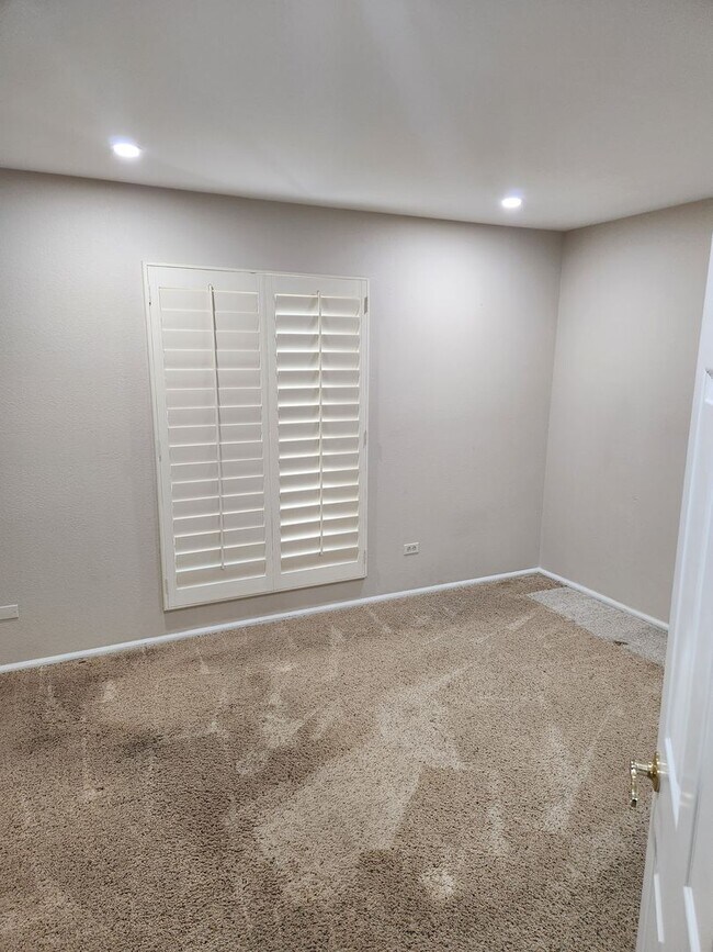 Building Photo - 4615 E Monte Way