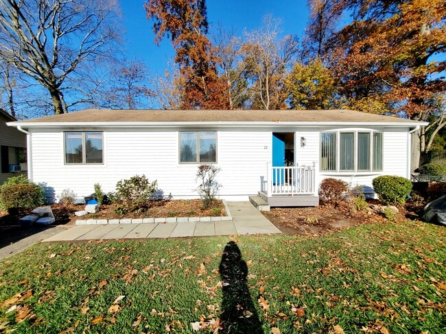 Building Photo - 23 Oakview Cir