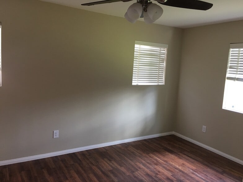 master bedroom - 184 E 19th St