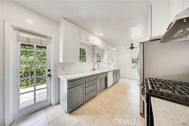 Building Photo - 420 Adelyn Dr