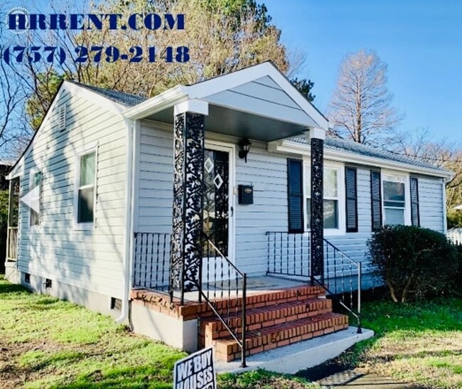 Primary Photo - Adorable 2 Bedroom 1 Bath Single Family Home located in the heart of Portsmouth VA!