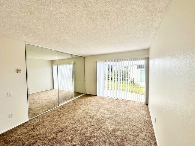 Building Photo - 6337 Caminito Andreta