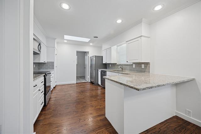 Building Photo - 3211 Darby Ln