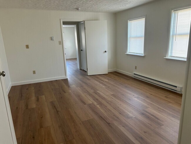 Building Photo - 12635 Williamsport Pike