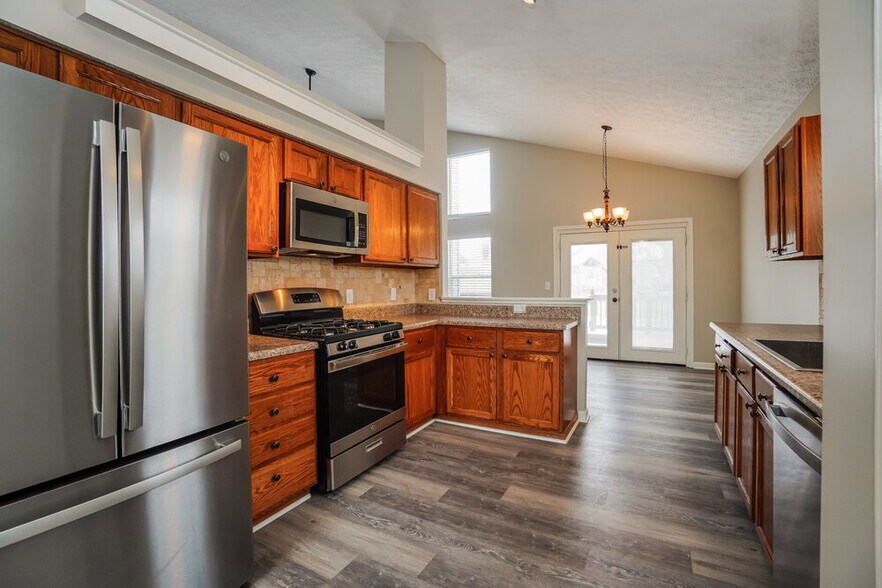 Building Photo - 742 Bouvier Ct