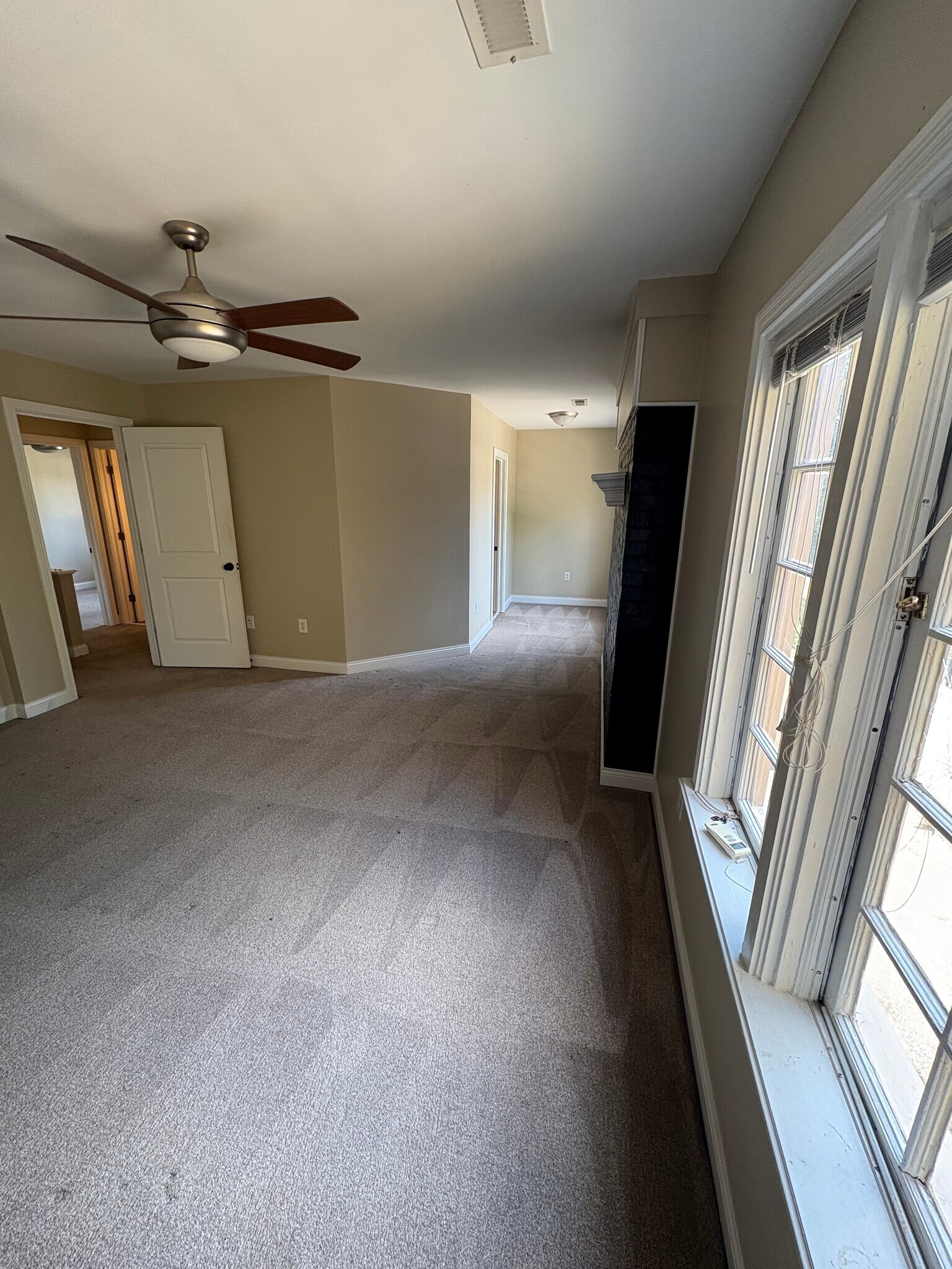 Primary Bedroom - 1924 N Talbott St