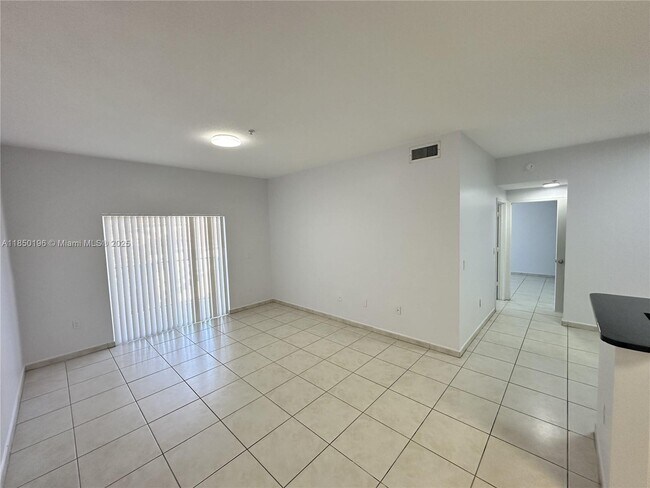 Building Photo - 7220 NW 114th Ave