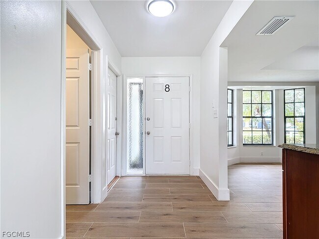 Building Photo - 88 Erie Dr