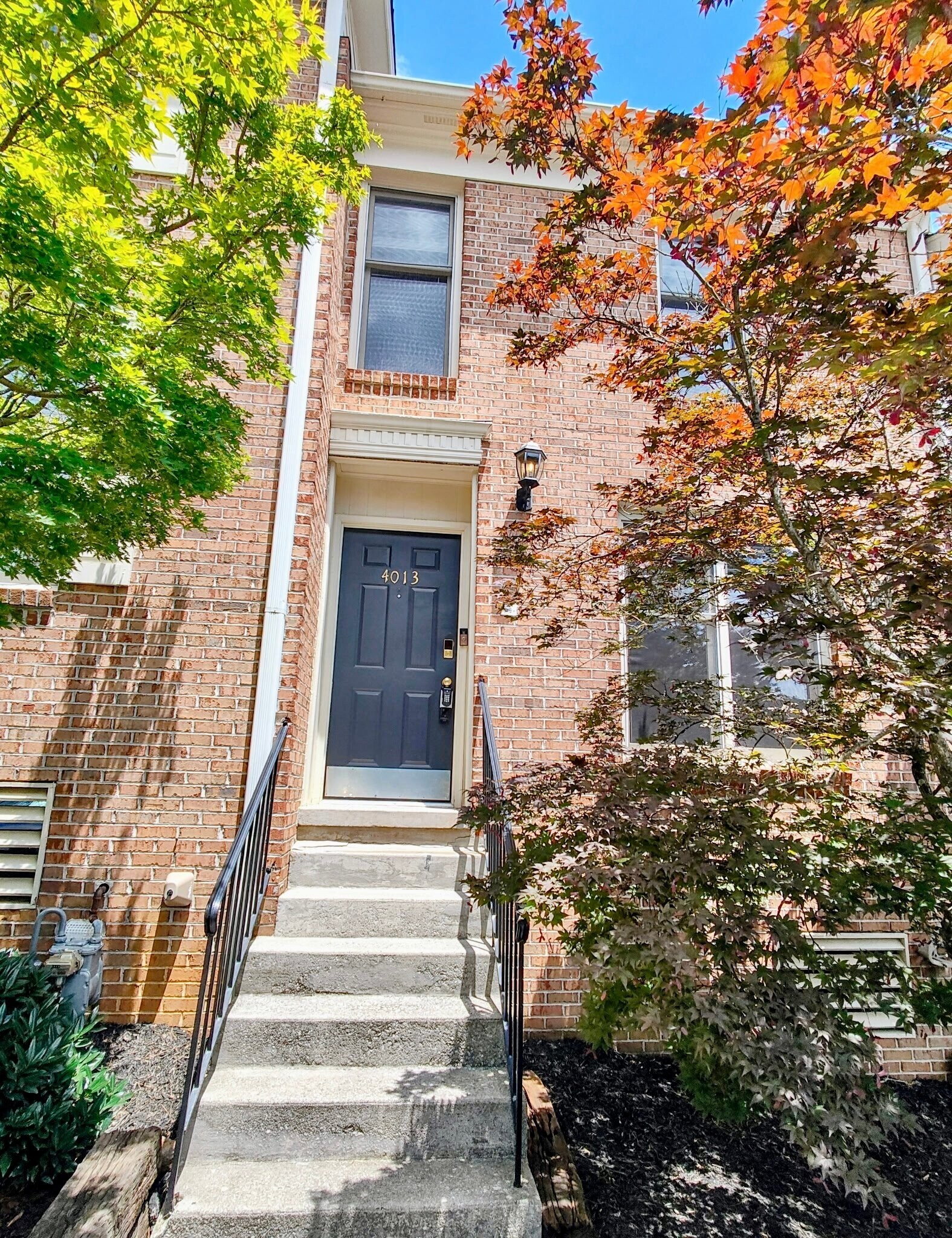Building Photo - 4013 Heather Ct NW