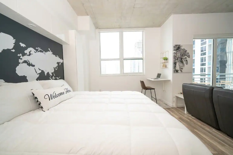 Building Photo - 133 NE 2nd Ave