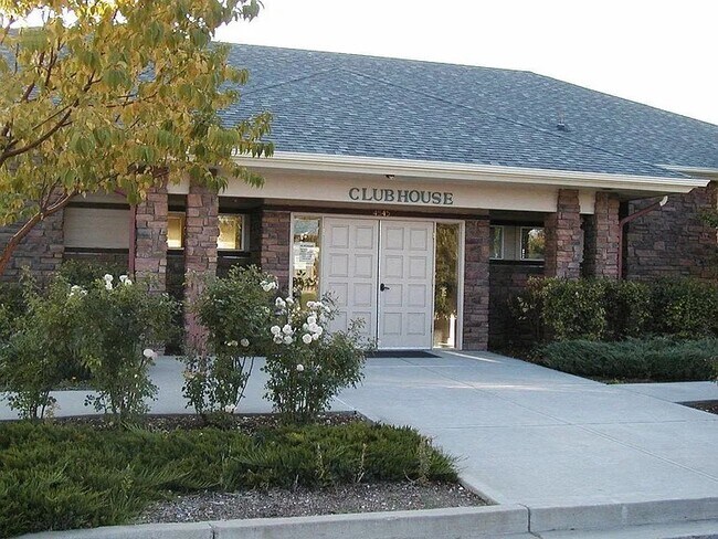 Building Photo - 4545 Wheaton Dr