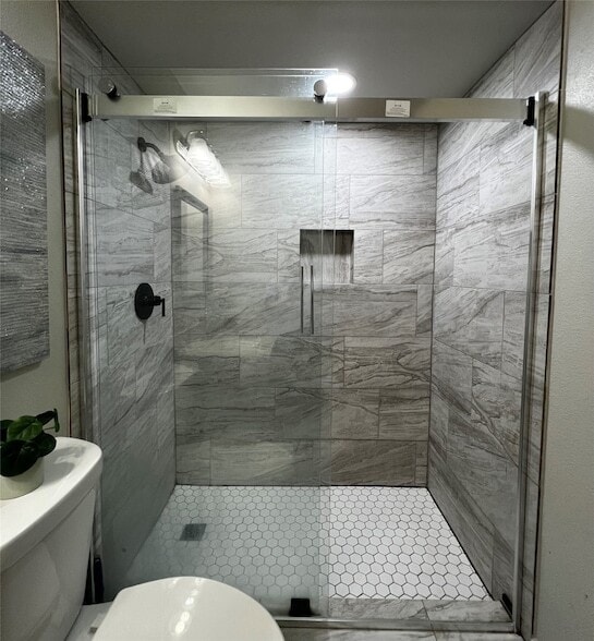 Building Photo - 2505 Clearwood Dr