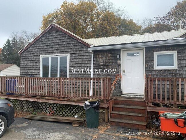 Building Photo - 11 Stillwater Ave