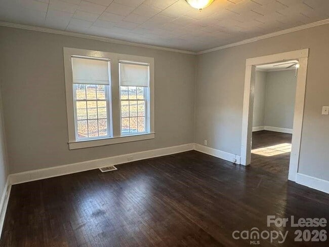 Building Photo - 70 Crowell Dr NW