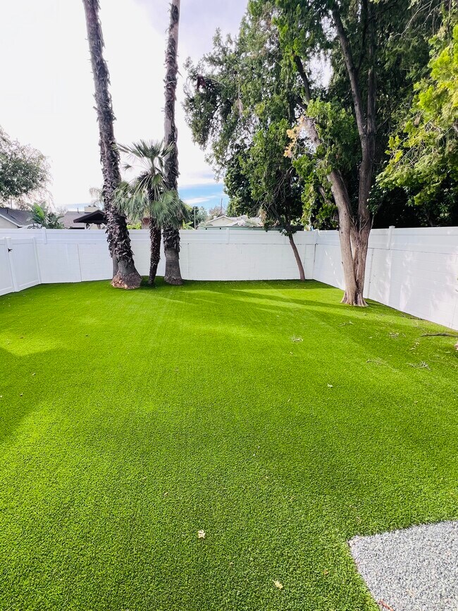 Building Photo - 8561 Marklein Ave