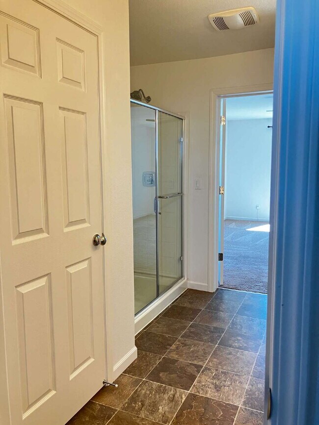 Building Photo - Open House 09/03/2025 3:00 pm to 5:00 pm. ...