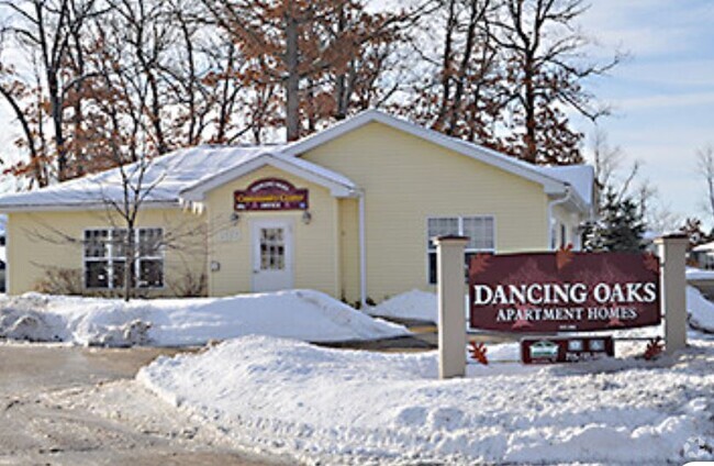 Building Photo - Dancing Oaks Cottages