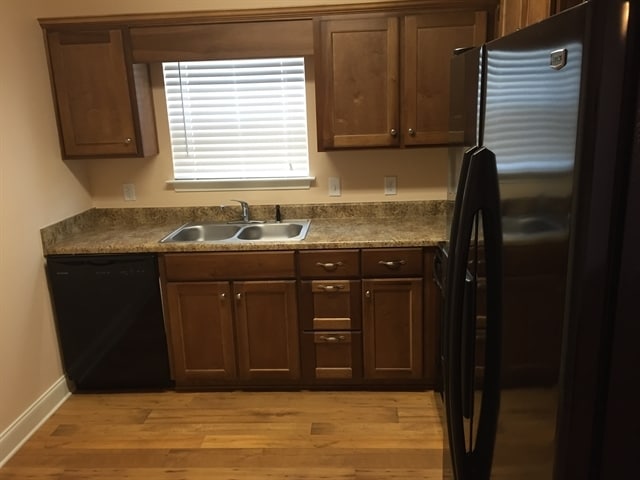 Building Photo - 83 Ristona Dr