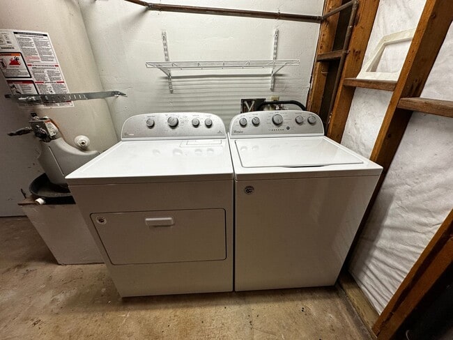 Building Photo - Single Story townhome, water/sewer paid by...