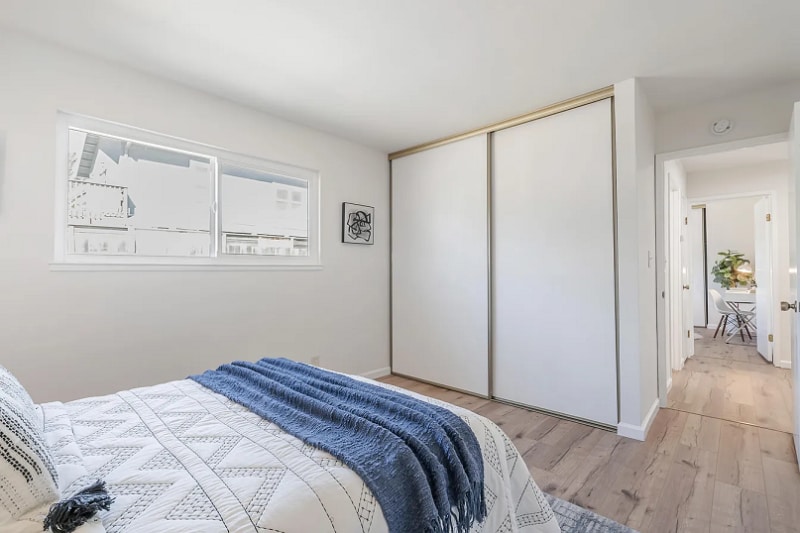 Building Photo - 7675 Sunset Ave