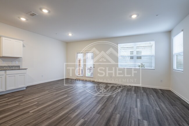 Building Photo - 2010 Ayla Dr