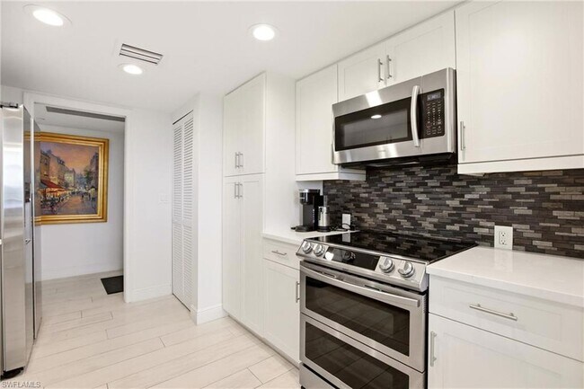 Building Photo - 5550 Heron Point Dr