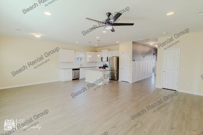 Building Photo - 3500 Cornflower Wy