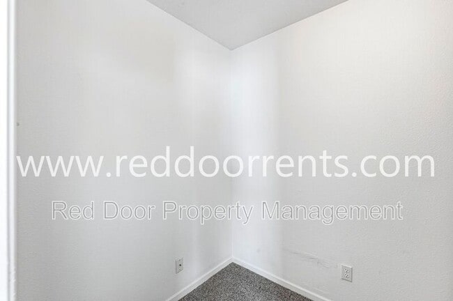 Building Photo - 10227 Cumberland Pointe Blvd