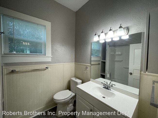 Building Photo - 2 br, 1 bath House - 207 NW 1st Street