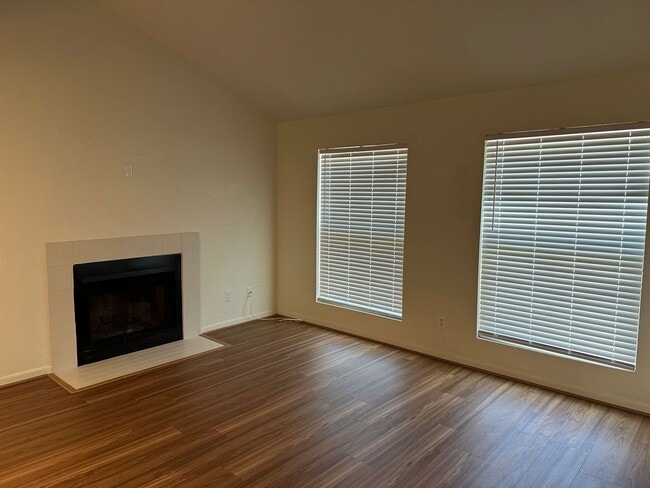 Building Photo - 1500 Olympia Way