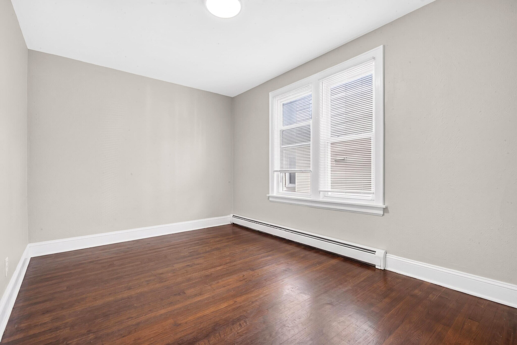 Building Photo - 147 N 15th St